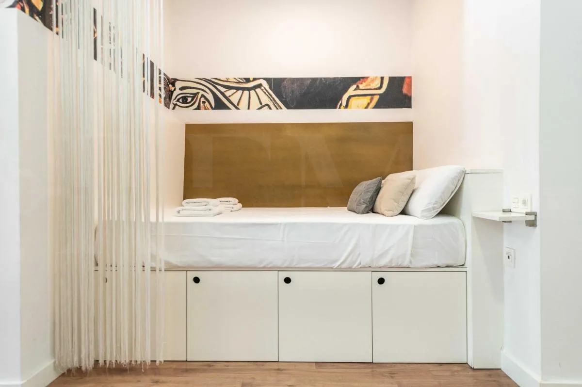 Image 2 of Central & cosy studio in front of Picasso museum by REMS