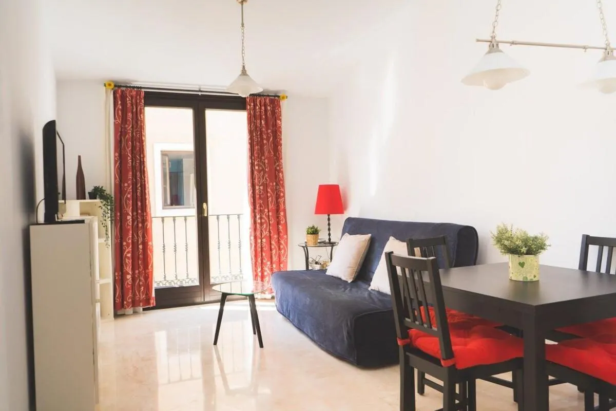 Image 6 of Céntrico Apartamento en Calle Carreteria – Malaga