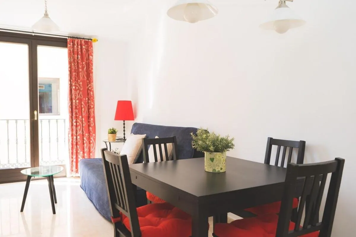 Image 5 of Céntrico Apartamento en Calle Carreteria – Malaga