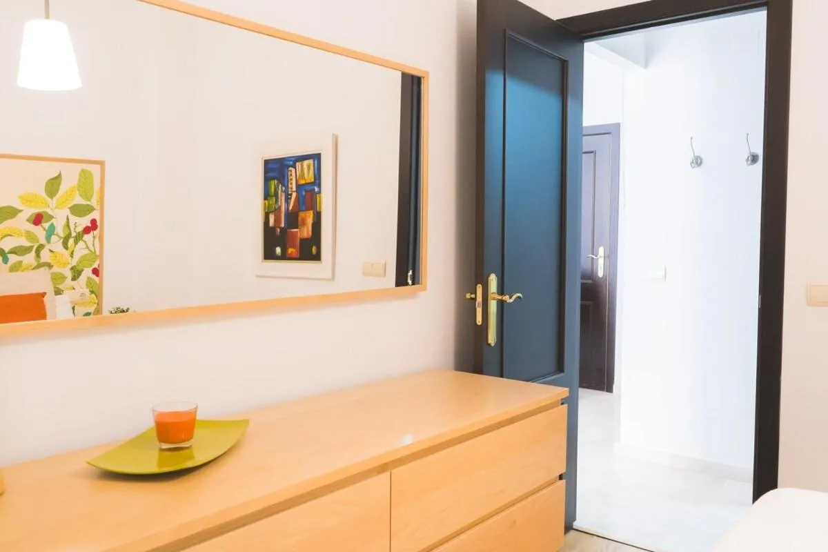 Image 4 of Céntrico Apartamento en Calle Carreteria – Malaga