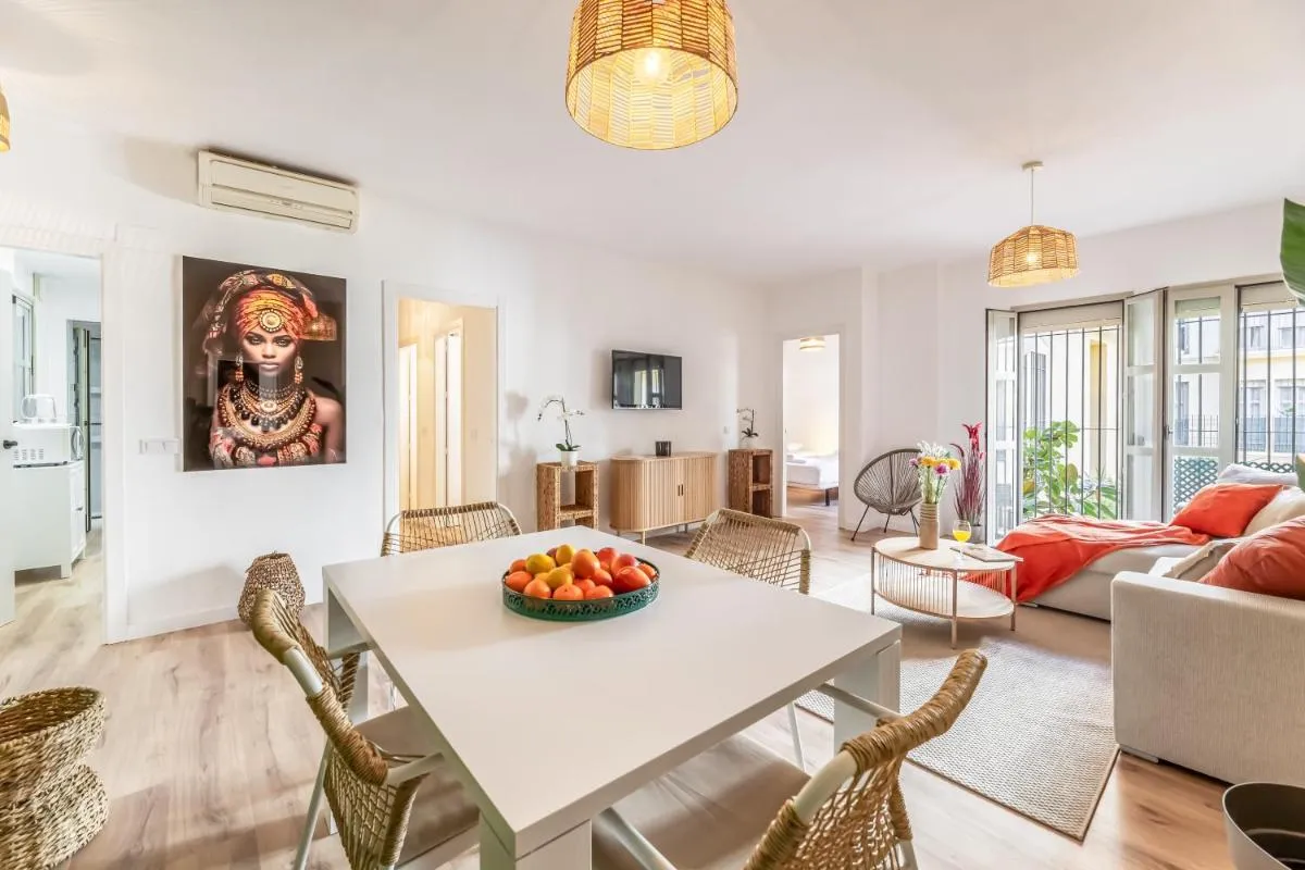 Image 1 of Charming 4-Bedroom Apartment in Malaga’s Historic Center