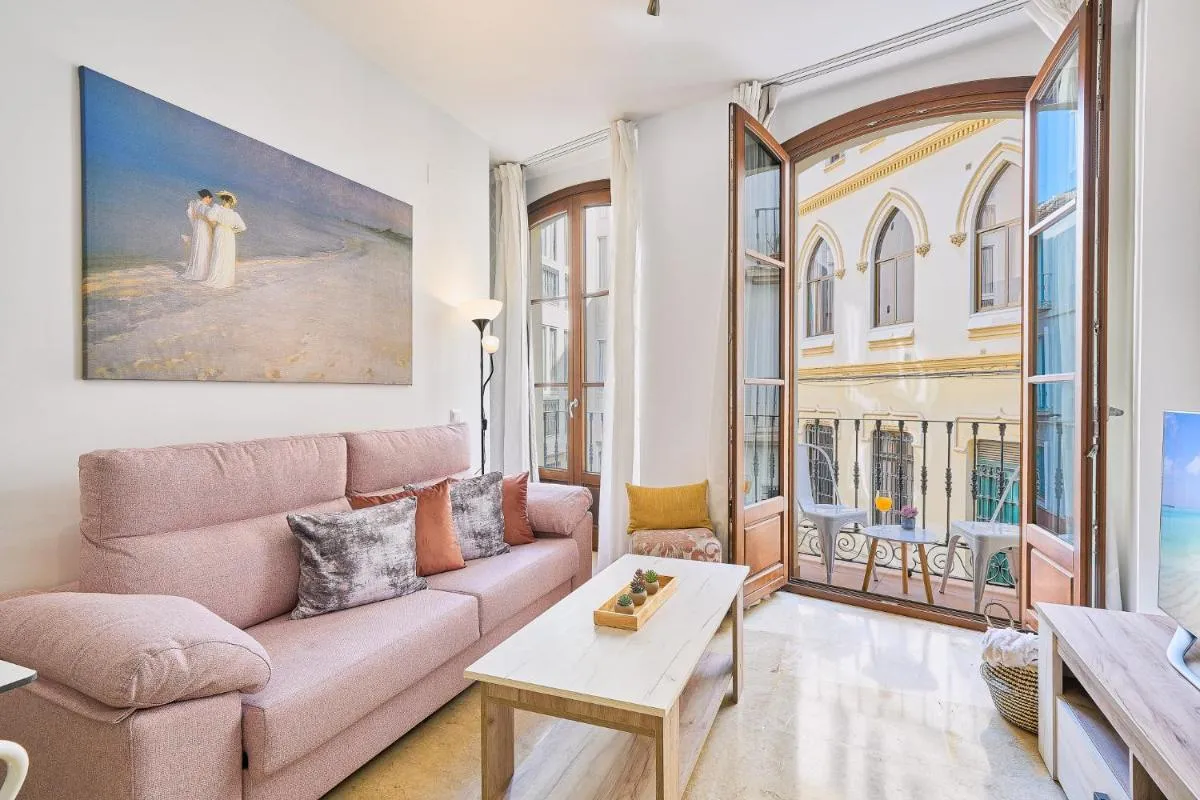 Image 2 of Charming Apartment Historic center Málaga