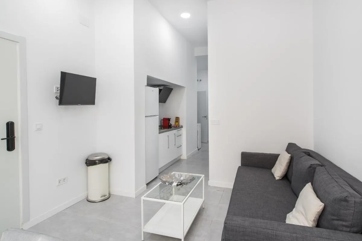 Image 1 of Comfortable Studio 1 bathroom