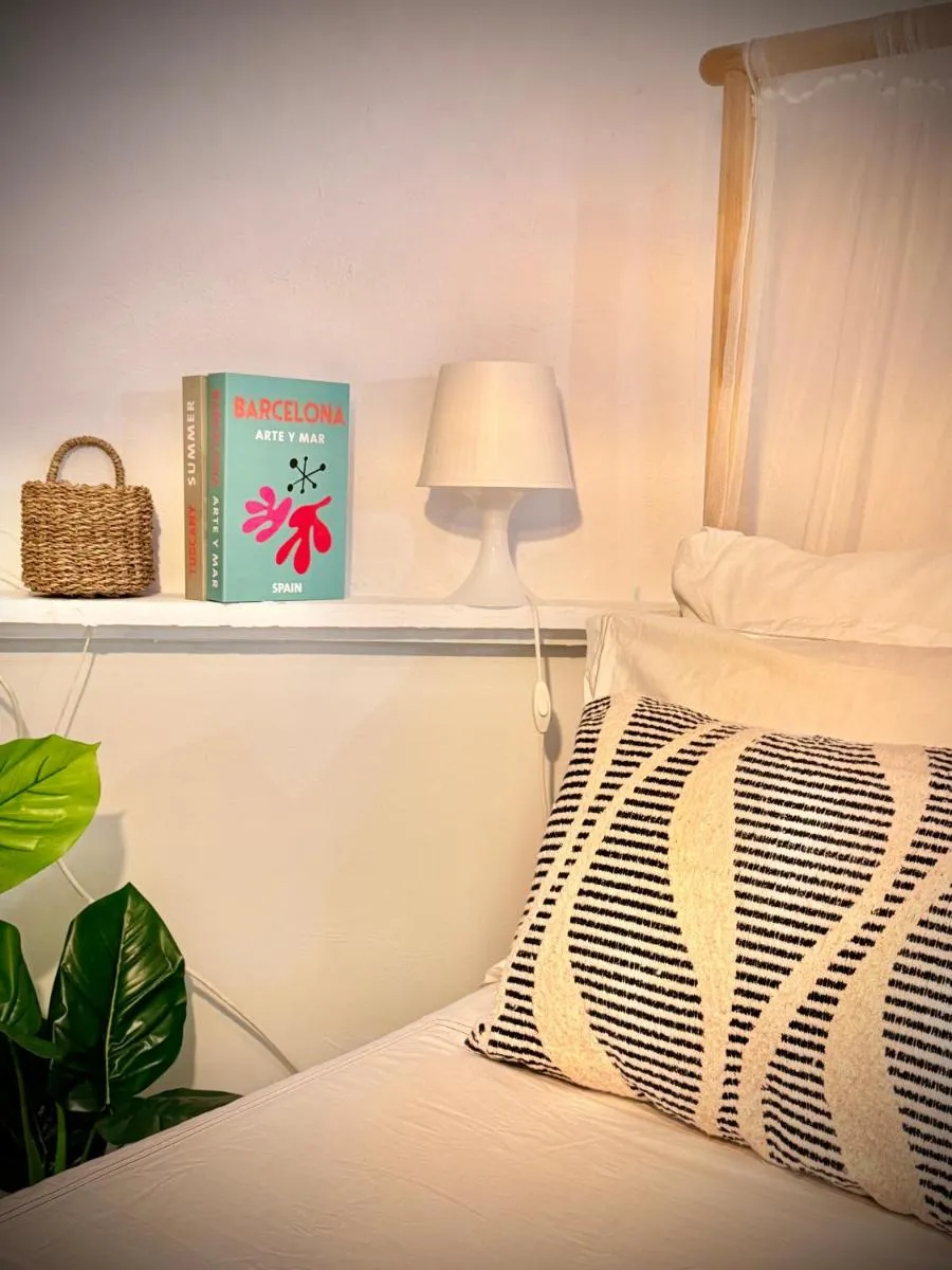 Image 1 of Cosy Studio +netflix+24h entry+silent air conditionning