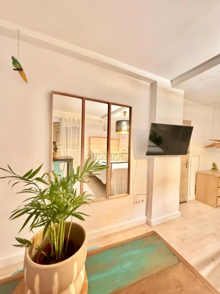 Image 3 of Cosy Studio +netflix+24h entry+silent air conditionning