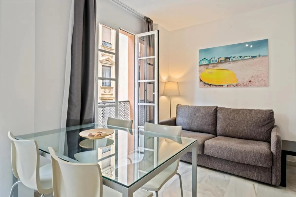 Image 1 of Cozy Cathedral Apartment in Málaga
