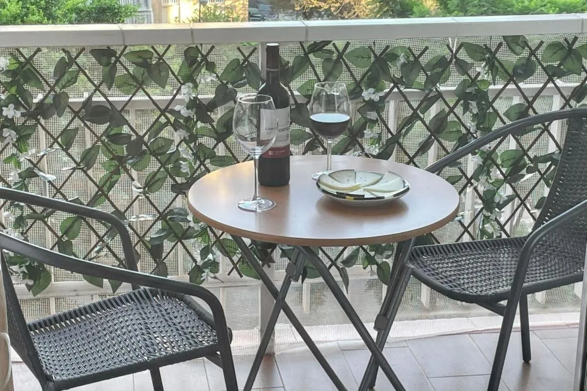 Image 2 of Cozy apartment with balcony in Málaga 81 m²