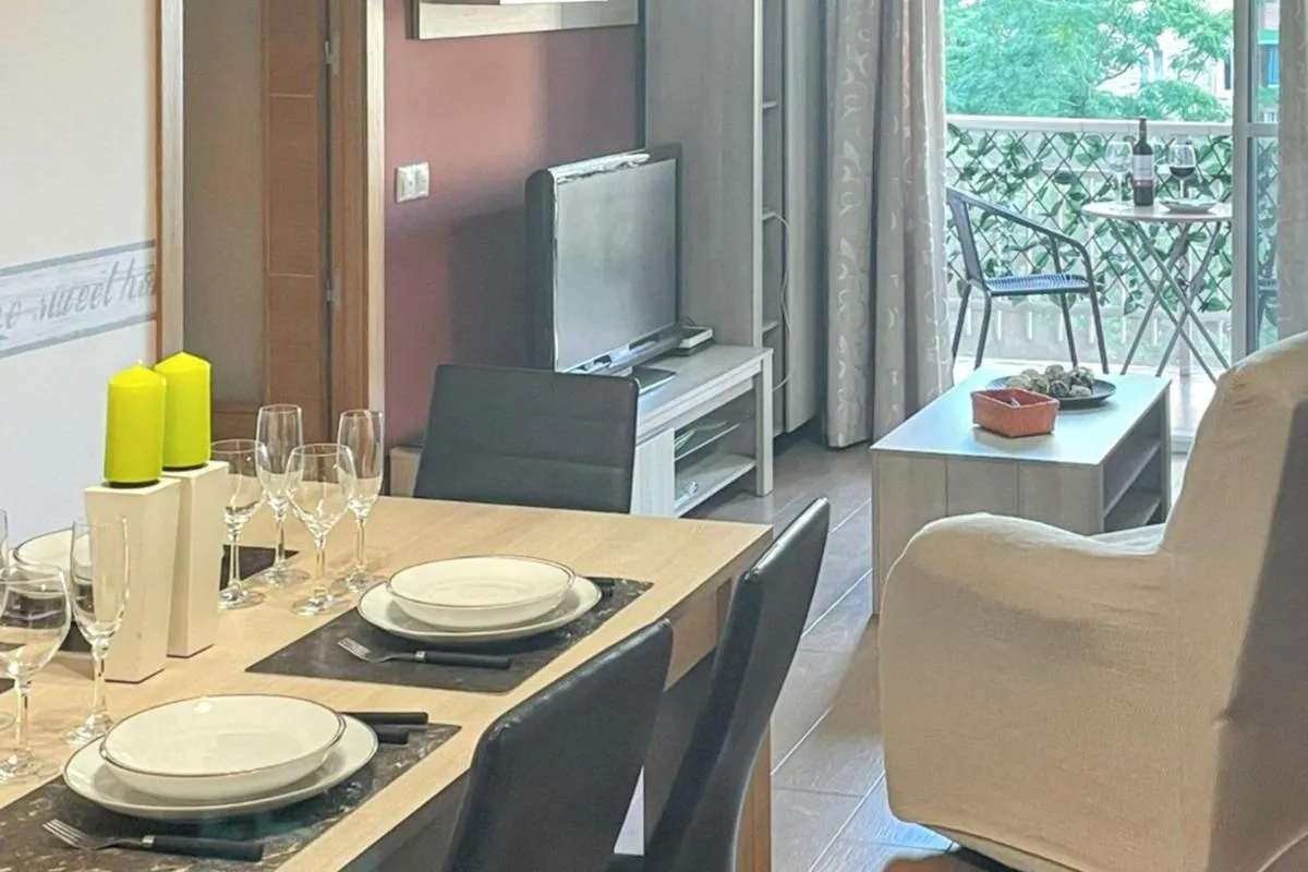 Image 3 of Cozy apartment with balcony in Málaga 81 m²