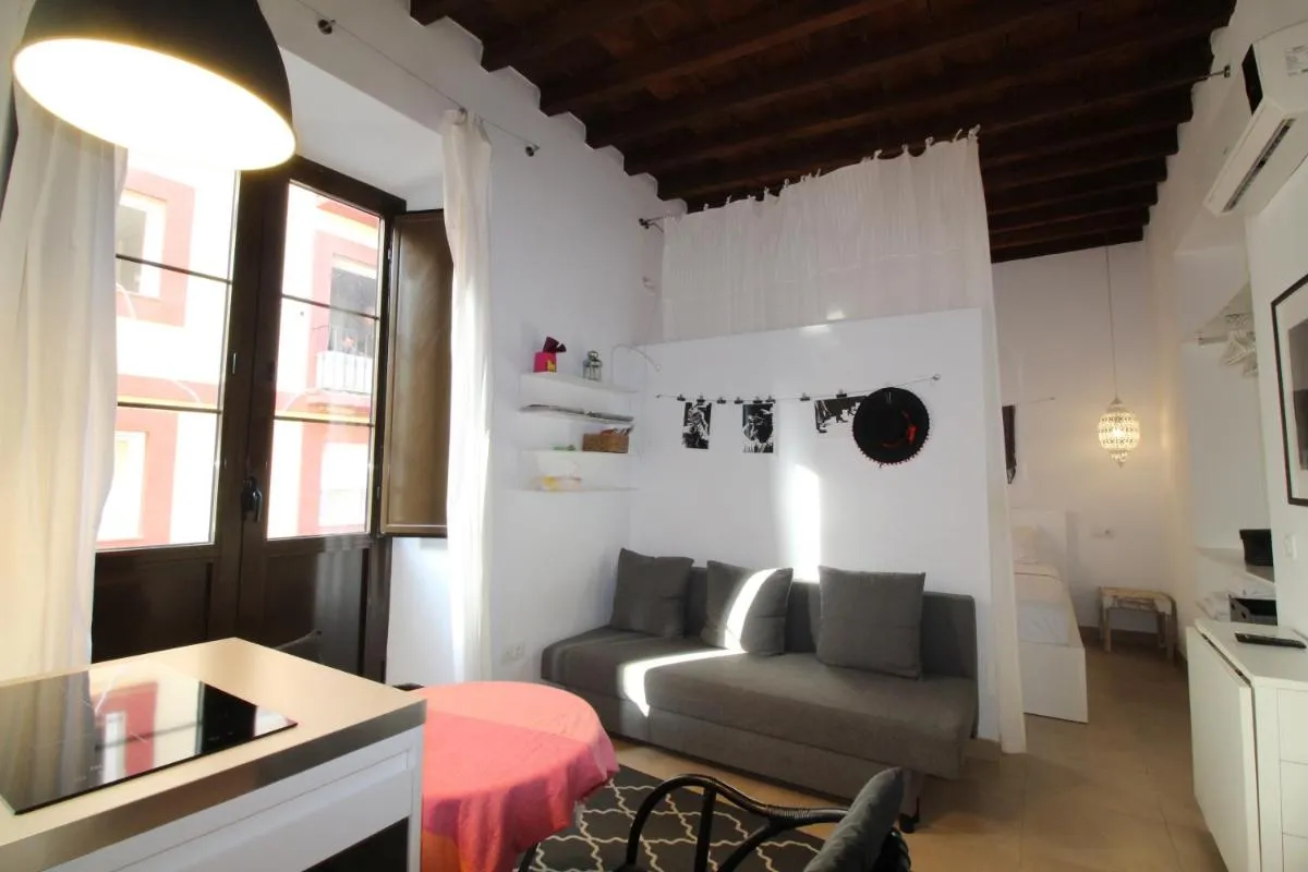 Image 3 of Del Parque Flats Alvarez Suite