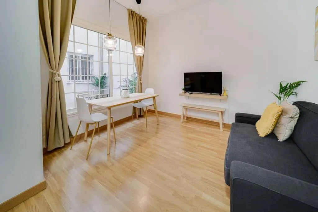 Image 3 of Encantador apartamento con patio