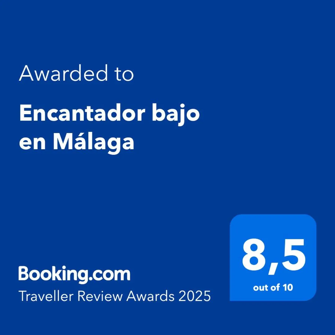 Image 4 of Encantador bajo en Málaga