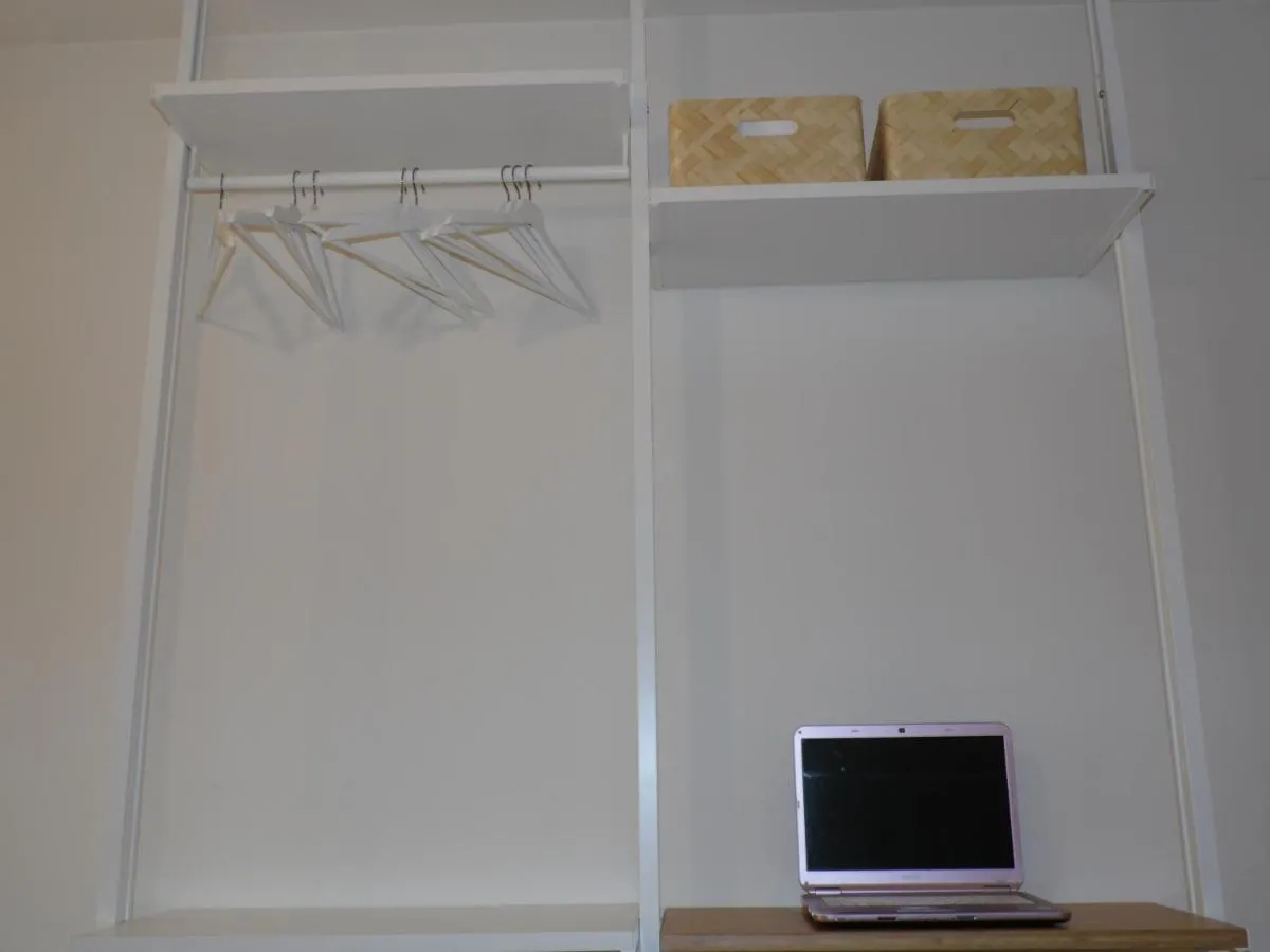 Image 2 of Estudio HC