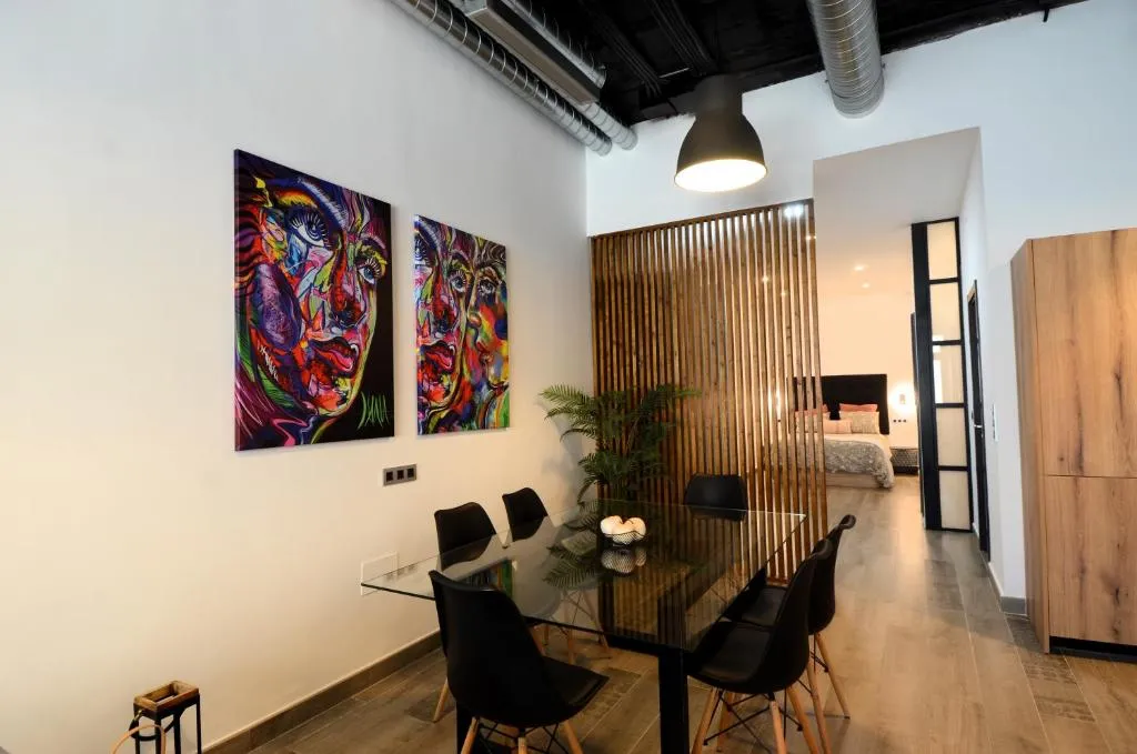 Image of FABRICA DEL LUJO EN EL CENTRO DE MALAGa