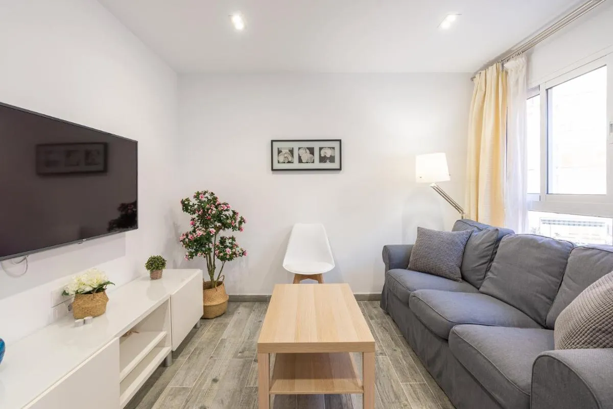 Image 3 of Faro, bonito apartamento en la Malagueta