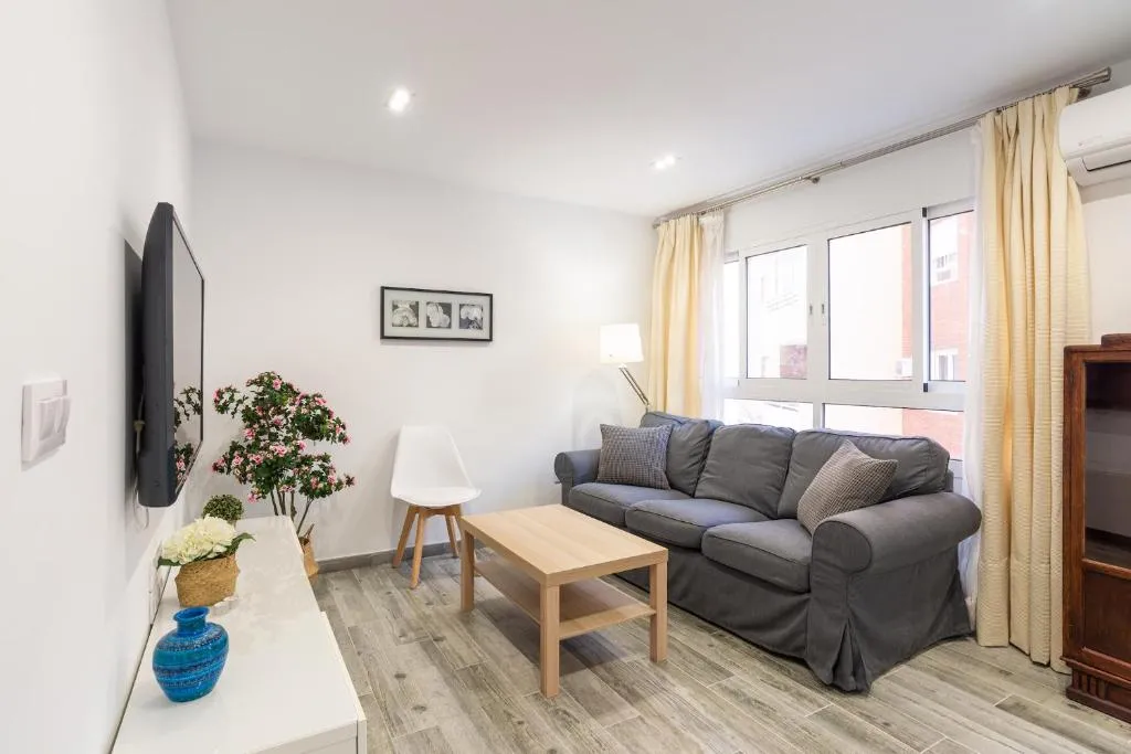 Image of Faro, bonito apartamento en la Malagueta