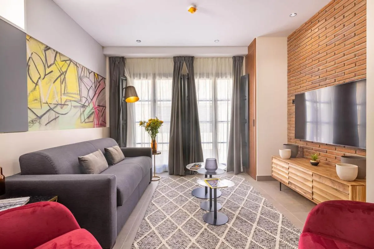 Image 2 of Home Art Apartments Soho