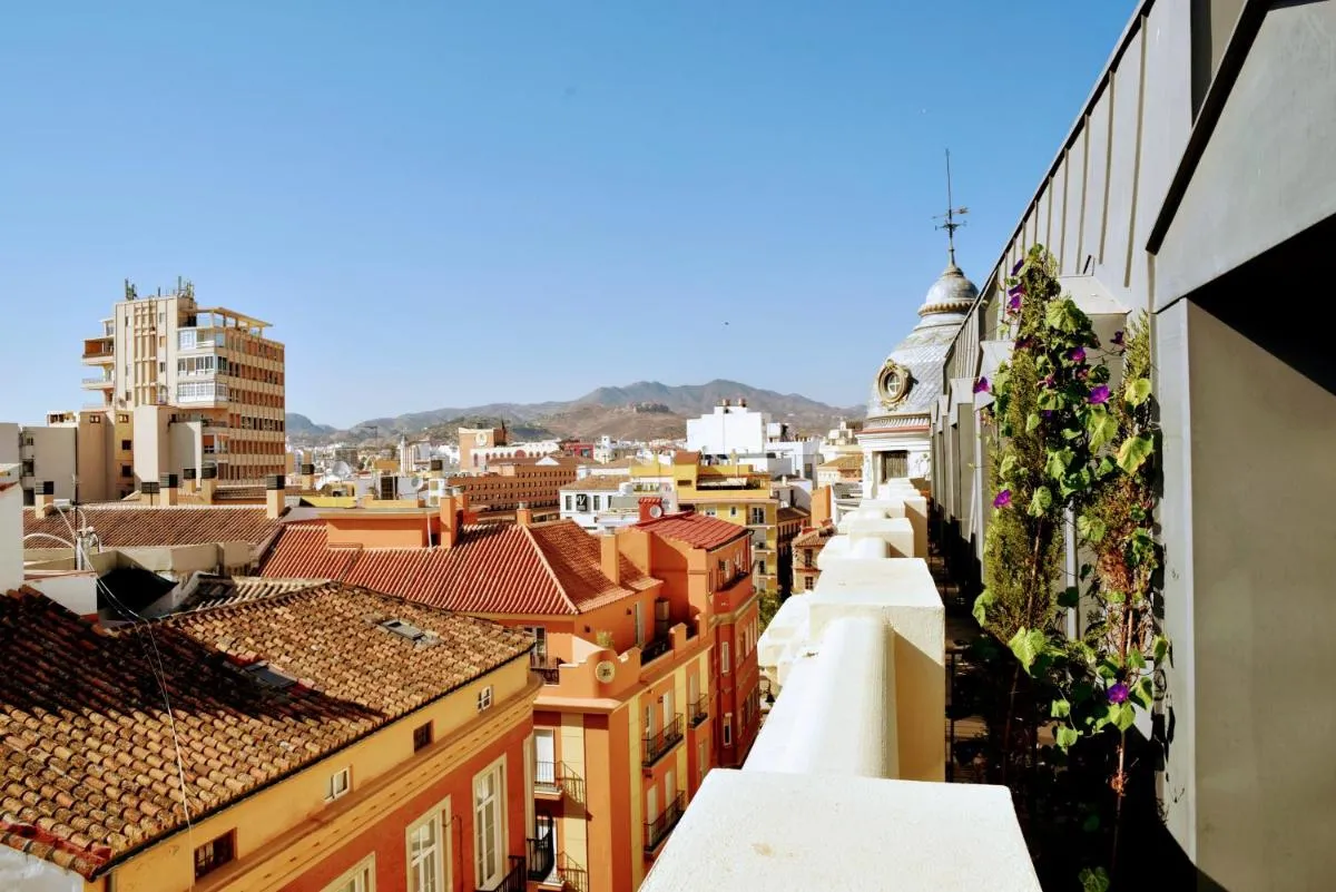 Image 1 of Homely Málaga Felix Saenz Malaguese
