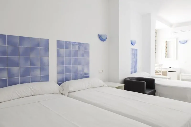 Image 3 of Hotel Eliseos