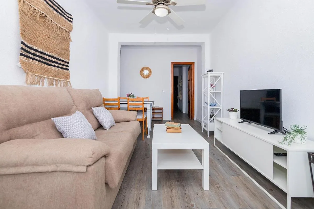 Image 4 of Impresionante vista al mar – Elegante apartamento