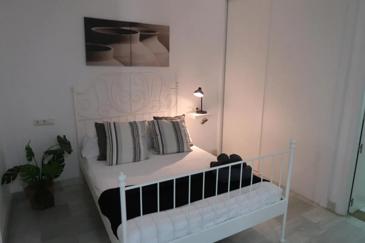 Image 1 of J & E Málaga Center Apartamentos