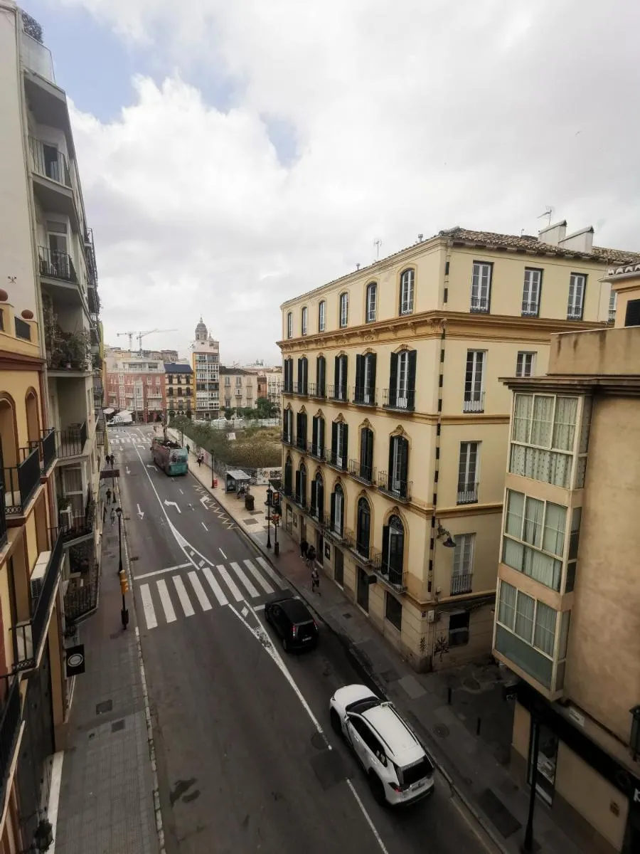 Image 2 of JR suite calle victoria