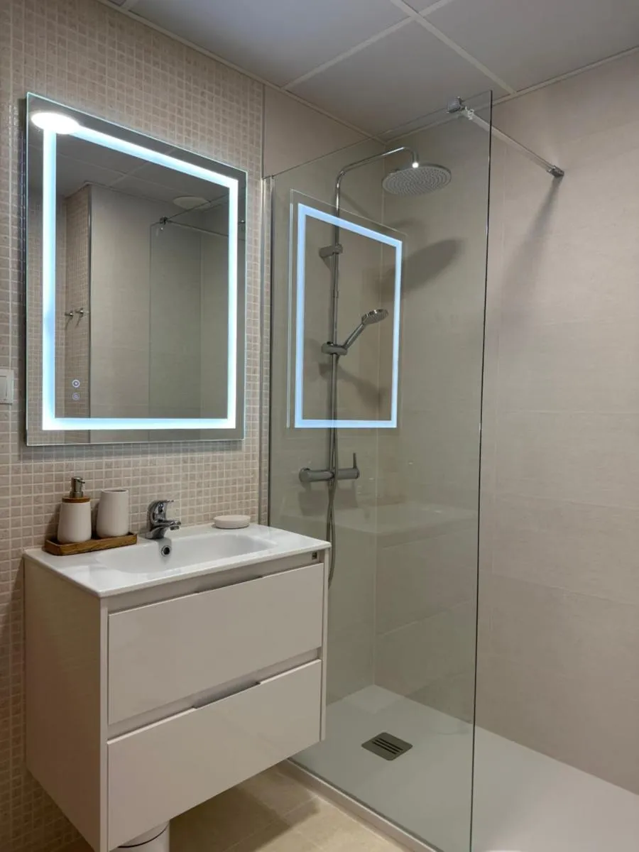 Image 2 of KALUKA Málaga center apartment – free parking