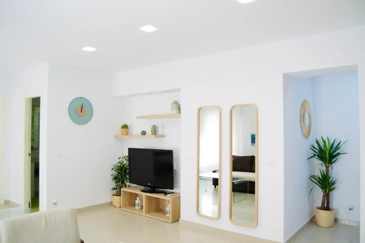 Image 2 of Kawaii BEACHFRONT Malagueta Apartment