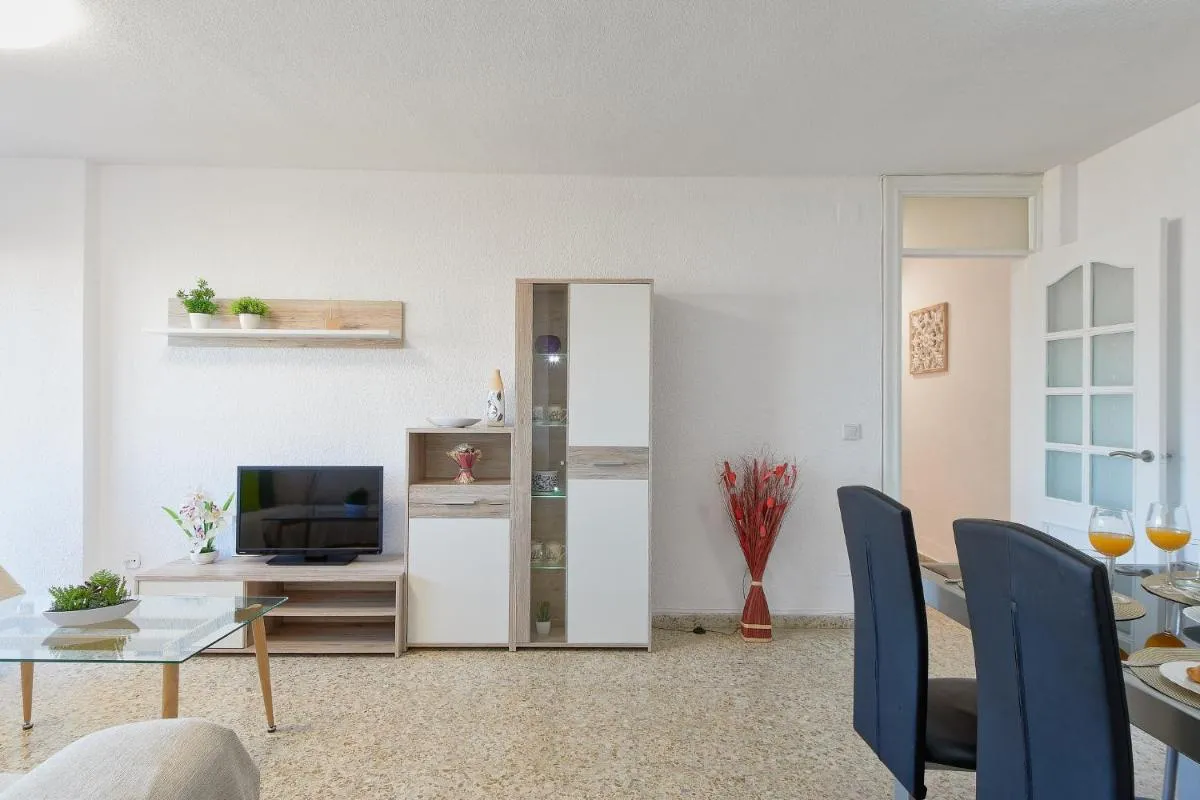 Image 4 of LUMINOSO APARTAMENTO/ 5 MINUTOS DE LA PLAYA