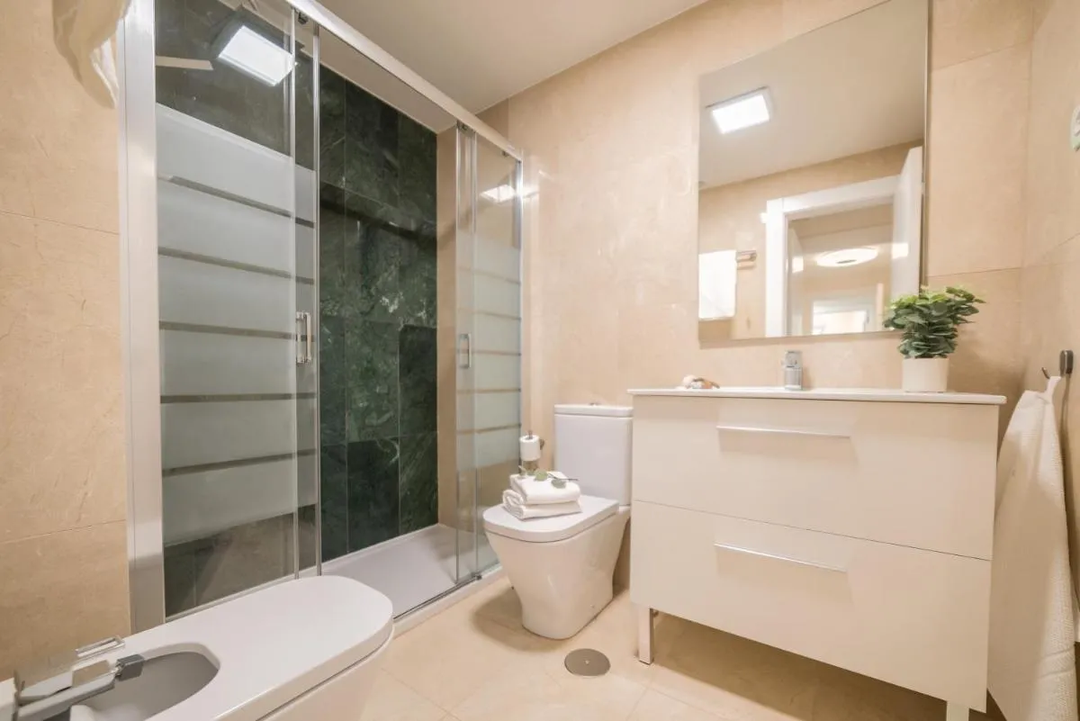 Image 6 of La Serna Premium Center