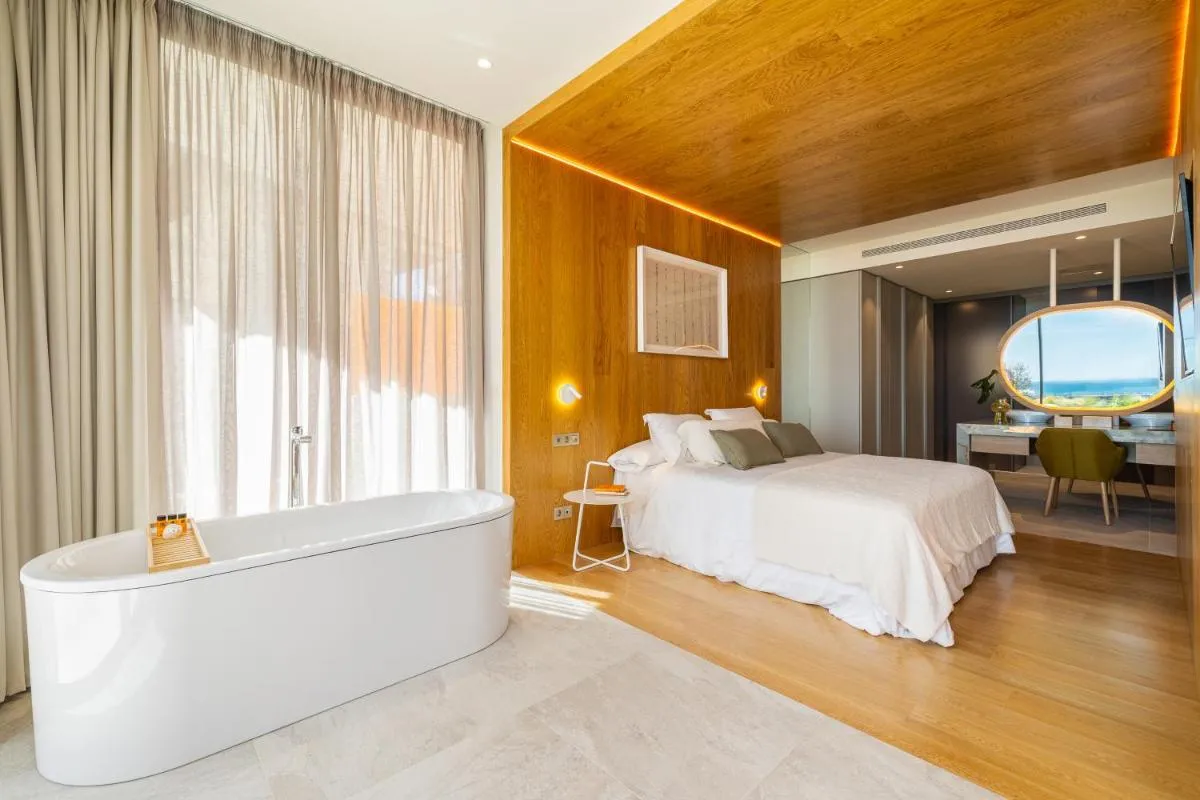 Image 2 of Leiro Residences