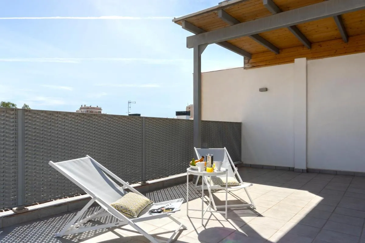 Image 2 of Livemalaga Pedregalejo