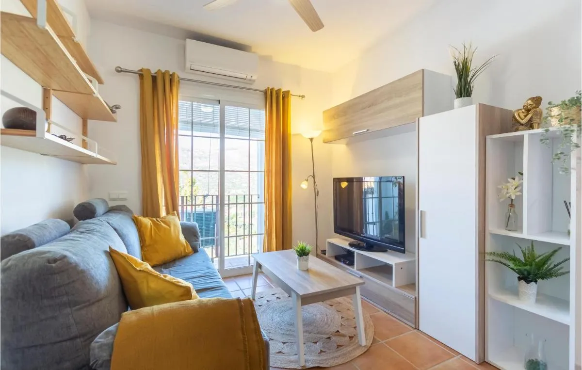 Image 2 of Lovely Apartment In Malaga With Wifi