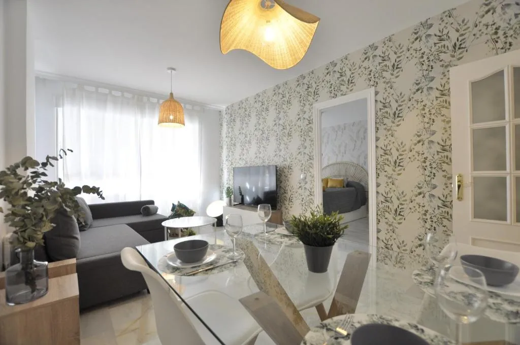 Image of Luminoso y coqueto apartamento con jardín