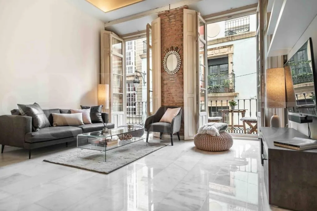 Image of Luxurious apartment in center with parking by REMS