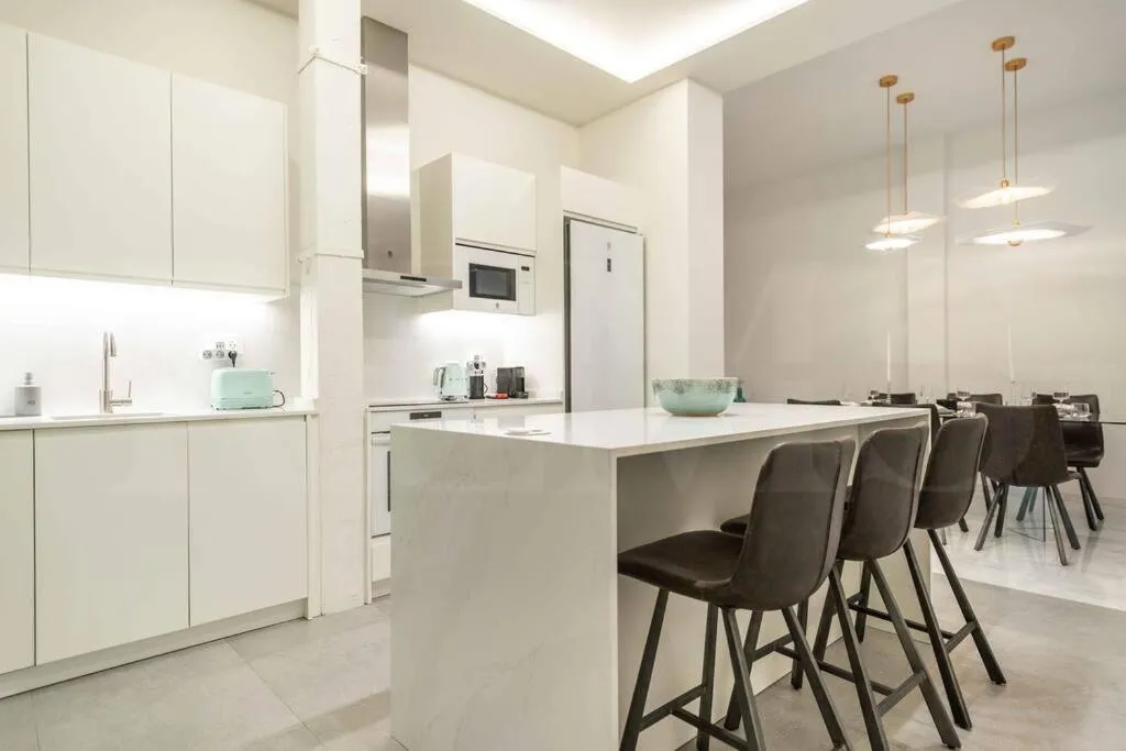 Image 5 of Luxurious apartment in center with parking by REMS