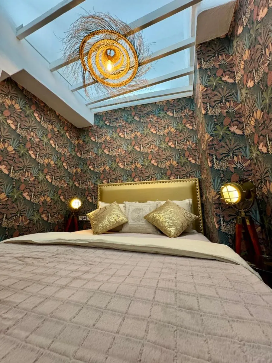 Image 6 of Luxury historic Centro apartment