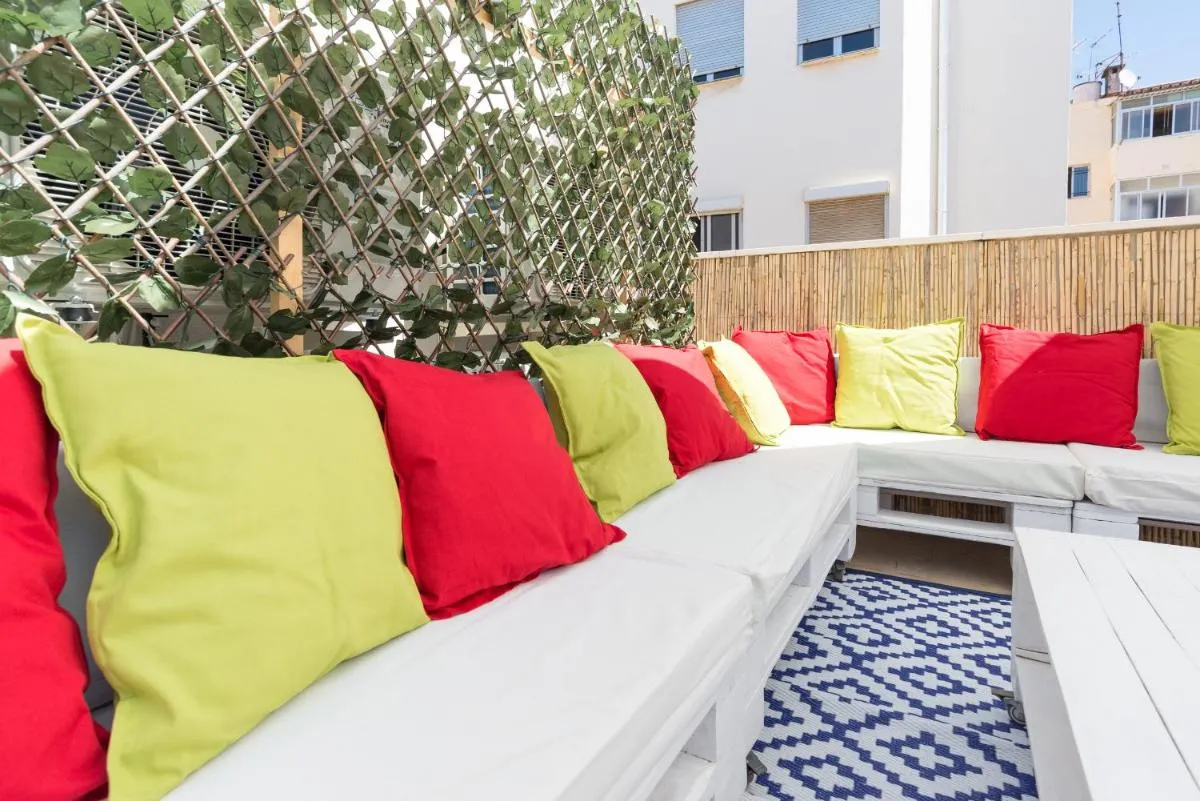 Image 4 of MA2B-Bright Apt With Rooftops With Palms near Old Town