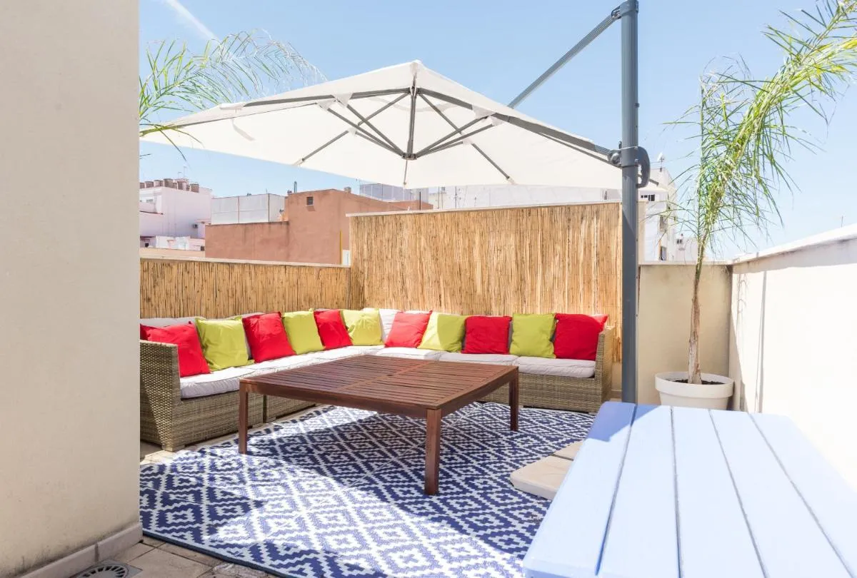 Image 2 of MA2B-Bright Apt With Rooftops With Palms near Old Town