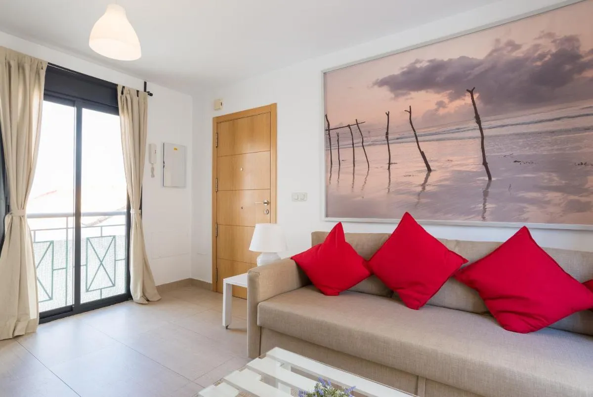 Image 3 of MA2B-Bright Apt With Rooftops With Palms near Old Town
