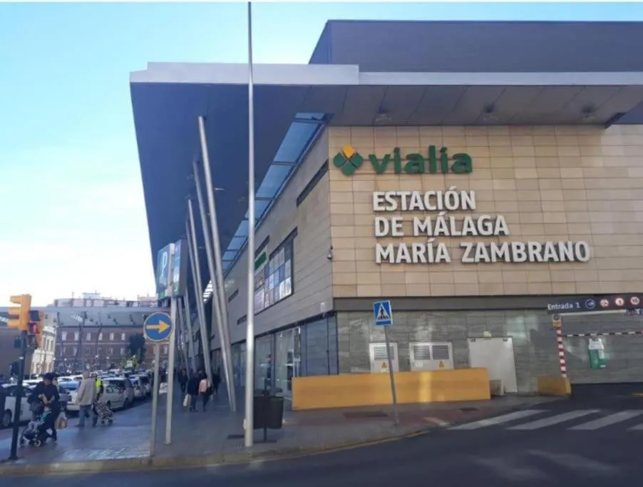 Image 2 of MALAGA VIALIA AVE ZONA DE OCIO y PLAYA