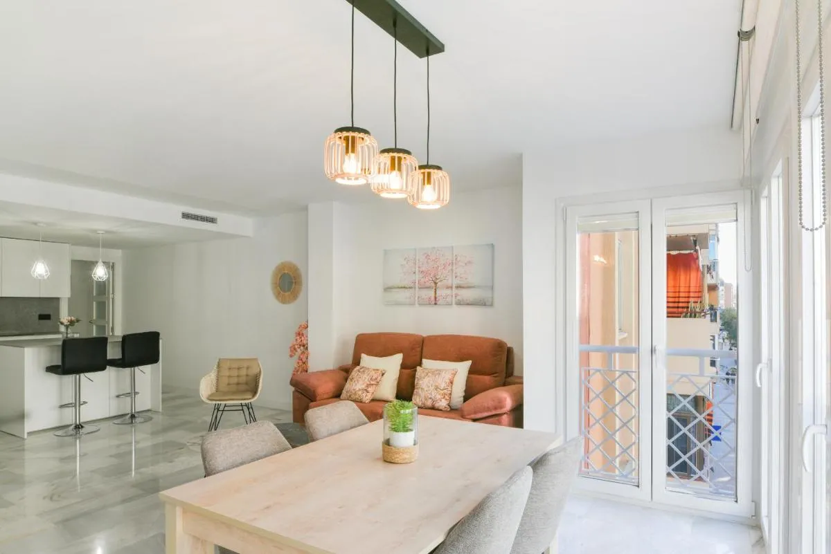 Image 5 of Magnificent- 2Bd 2Bth- City Center