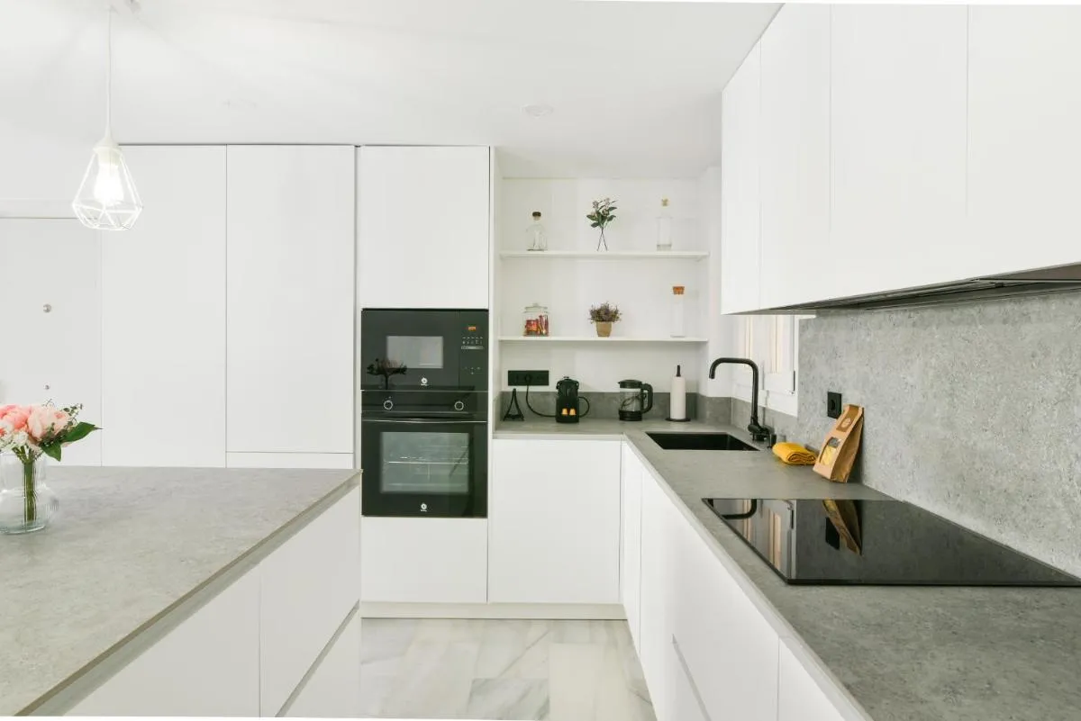Image 6 of Magnificent- 2Bd 2Bth- City Center