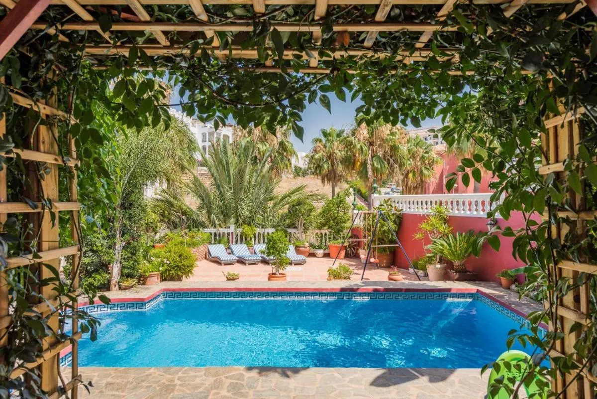 Image 2 of Majestic Villa by the Beach Heated Private Pool & Jacuzzi
