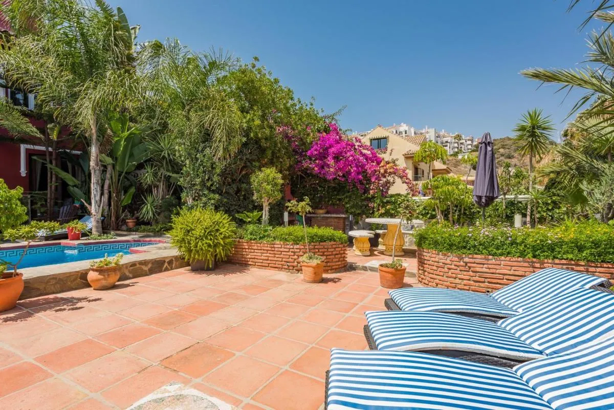 Image 6 of Majestic Villa by the Beach Heated Private Pool & Jacuzzi