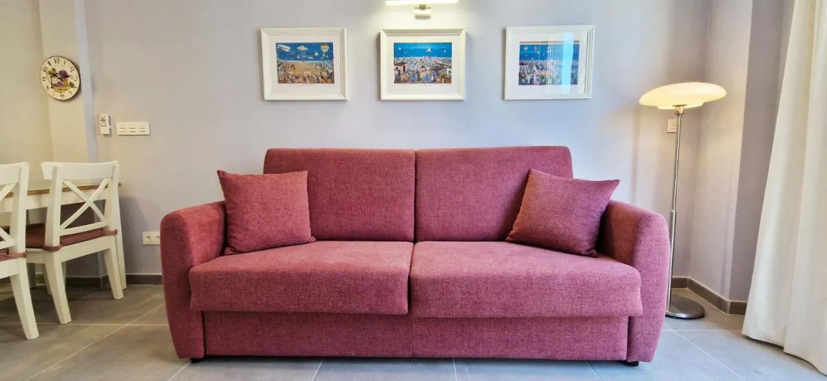 Image 2 of Malaga Lodge Apartments