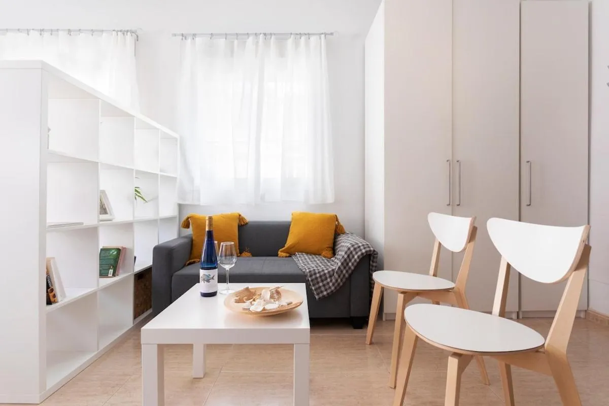 Image 3 of -MalagaSunApts- Bright City Centre Studio