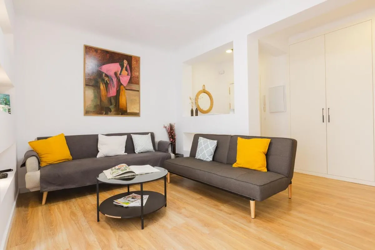 Image 2 of Malagaflat Design Apartment 3 Bedrooms City Centre