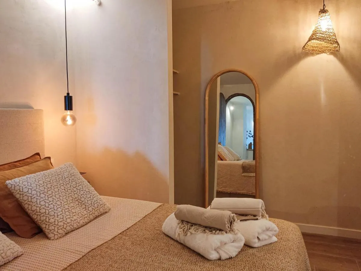 Image 2 of Malaga stylish beach apartments
