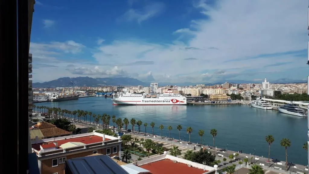 Image of Malagueta & Port