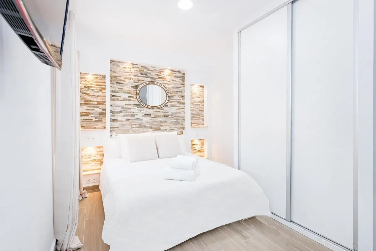 Image 2 of Marmoles 21, City Center Apartment